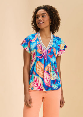• Floral
Sleeve Length: Short Sleeve
Neck Line: V-neck 