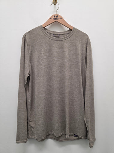 Men's Patagonia | Long Sleeve Capilene Cool Daily Shirt | Seabird Grey