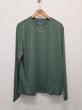 Men's Patagonia | Long Sleeve Capilene Cool Daily Shirt | Canopy Green