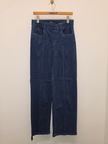 Women's French Dressing | Pull-On Straight Leg Denim | Houndstooth