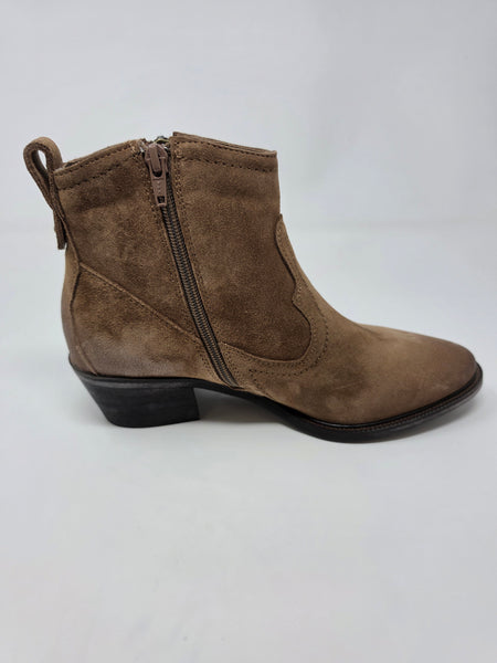 Women's David Tate | Friendly Casual Shoe | Suede
