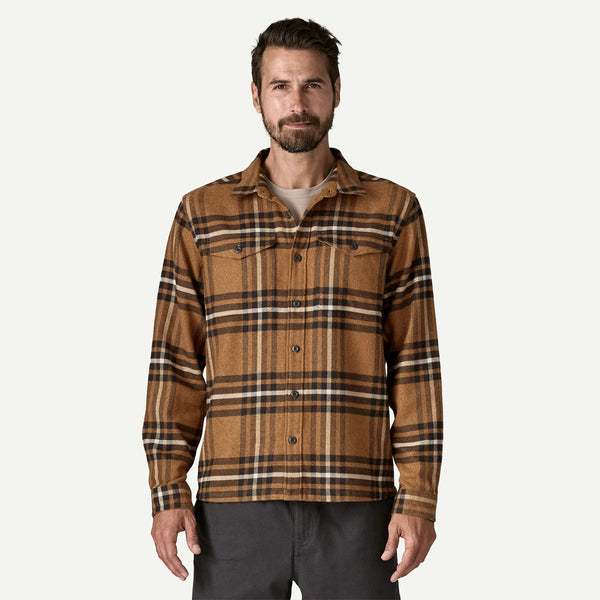 Men's Patagonia | Fjord Loft Shirt Jacket | Catch: Deer Brown