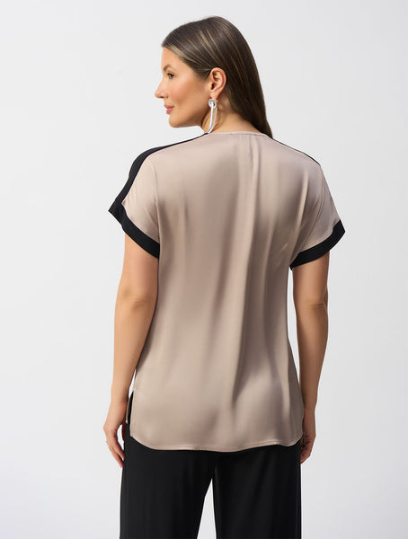 Women's Joseph Ribkoff | Casual V-Neck Zipper Top | Dune and Black