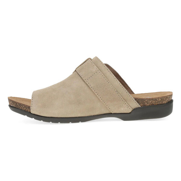 Women's Dansko | Rylee Suede Sandal | Sand