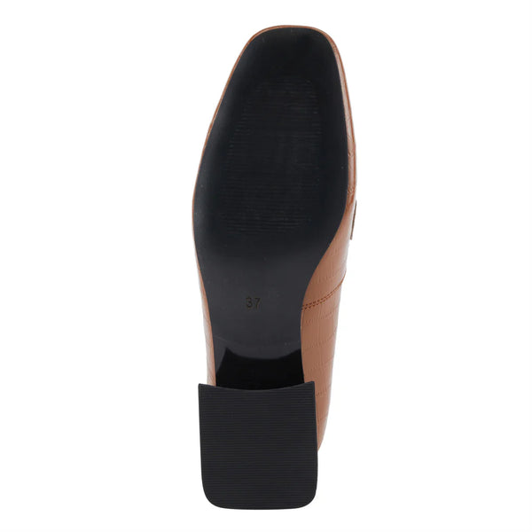 Women's Spring Step | Baldwin Shoe by Azura | Camel Patent
