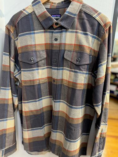 Men's Patagonia | Men's Fjord Flannel Shirt | Forge Grey Plaid