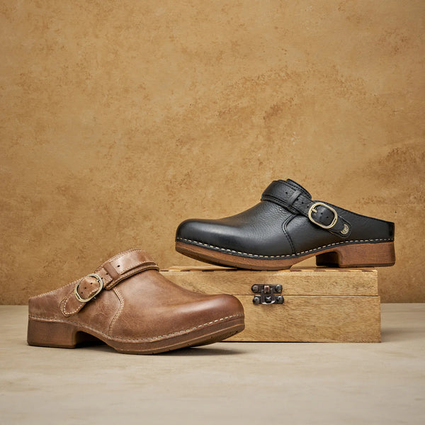 Women's Dansko | Millie Waxy Brush Off | Tan