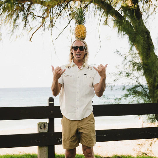 Men's Howler Bros | Crosscut Deluxe Shortsleeve Shirt | Off White