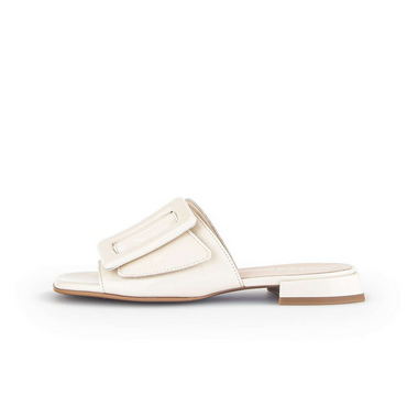 Women's Gabor Shoes  | Knautschlack Sandal | Latte