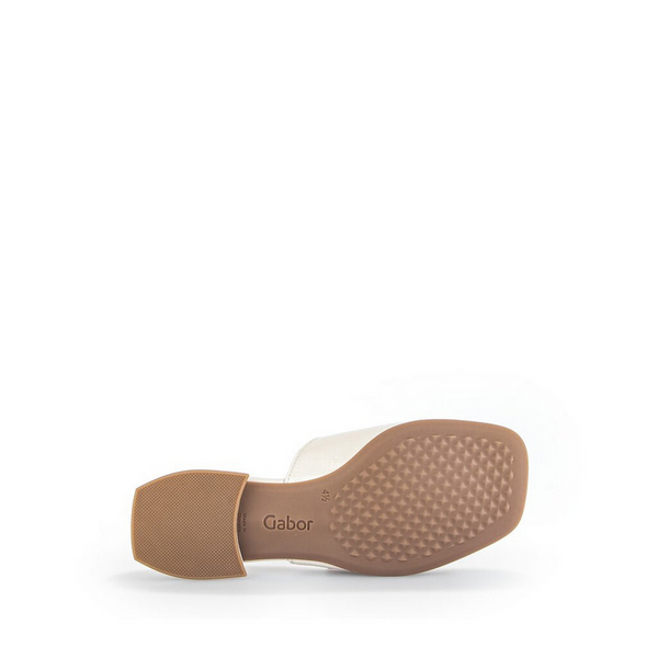 Women's Gabor Shoes  | Knautschlack Sandal | Latte