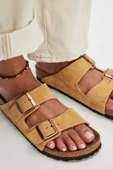 Women's Birkenstock | Arizona BS Sandal | Desert Soil Latte Cream