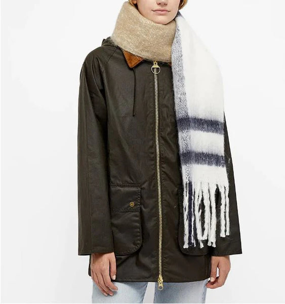 Women's Barbour | Isla Tartan Boucle Scarf | Rosewood Beige