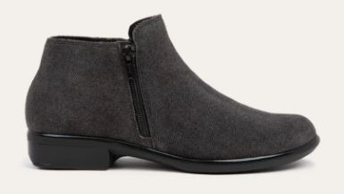 Women's Naot | Helm Boot | Black Sude