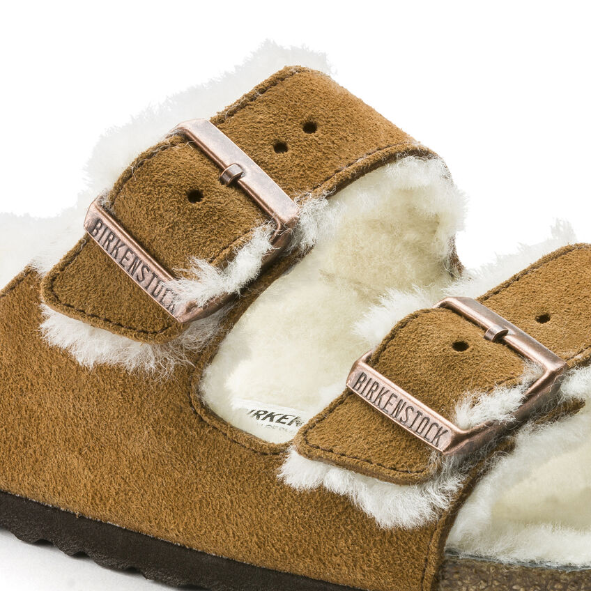 gennemsnit Fra Under ~ Women's Birkenstock | Arizona Fur Sandal | Mink - F.L. CROOKS.COM