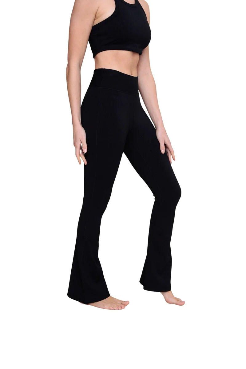 Leggings that flare at 2025 the bottom