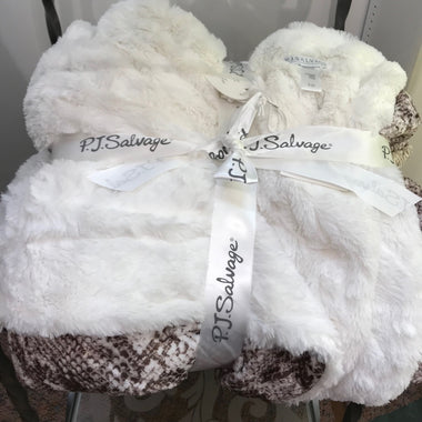 Women's PJ Salvage | Luxe Plush Blanket | Cocoa