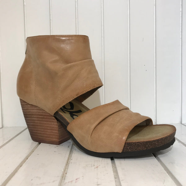 Women's OTBT | Patchouli Open Toe Wedge Shoe | Light Taupe