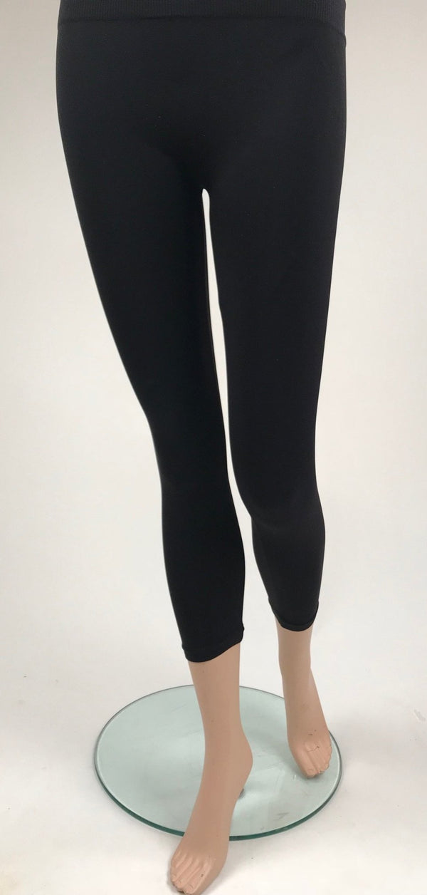 Women's Sugar Lips | Seamless Lightweight Leggings 27" | Black S121L